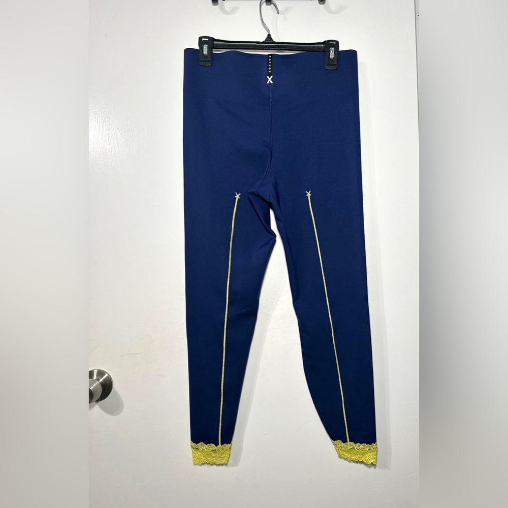 Savage X Fenty Hotline Lace-trimmed High-Waist Leggings - Picture 8 of 10
